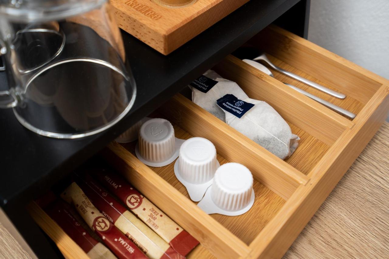 Single Room,1340875703:JPEG